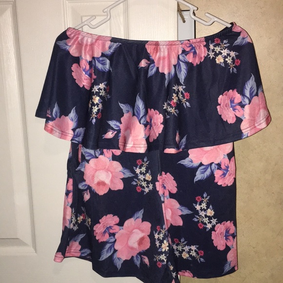 romper size small. never worn - Picture 1 of 1